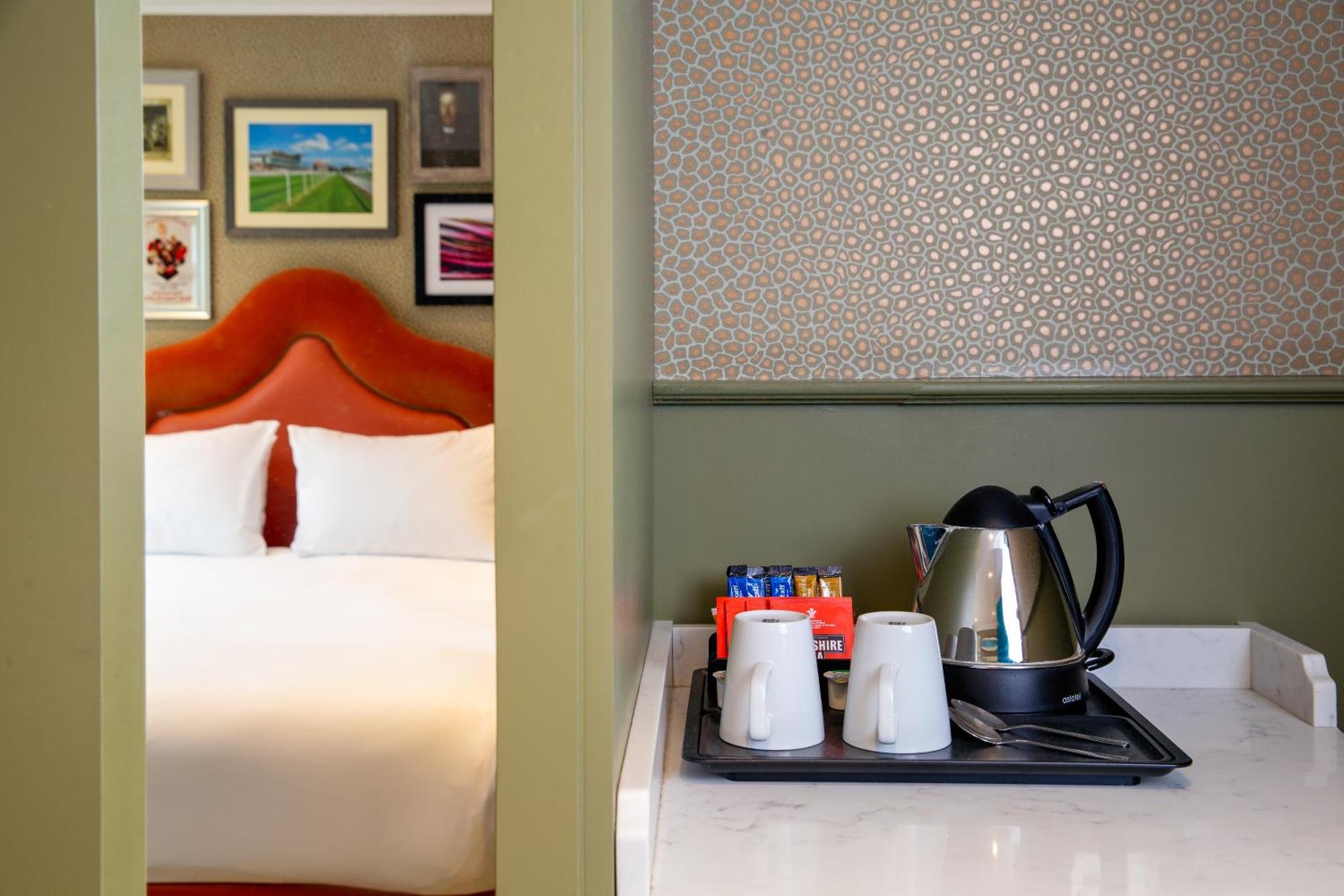 Hotel Elmbank York, Tapestry Collection By Hilton York